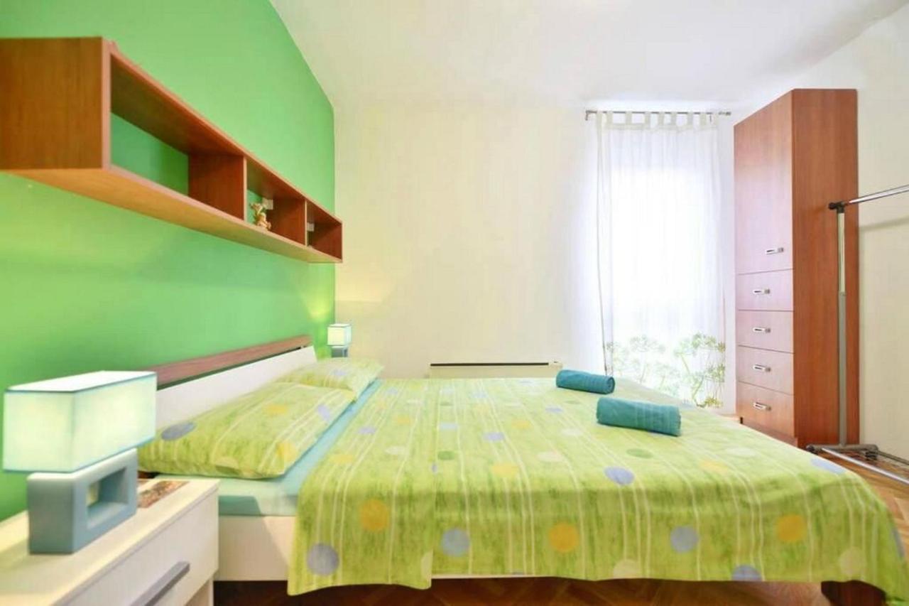 Apartment Vicko Omiš Eksteriør bilde